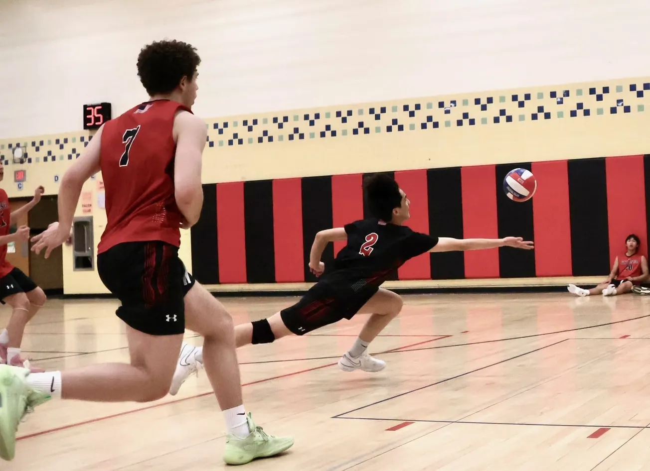 As regular season winds down, Winchester boys volleyball gears up for playoffs