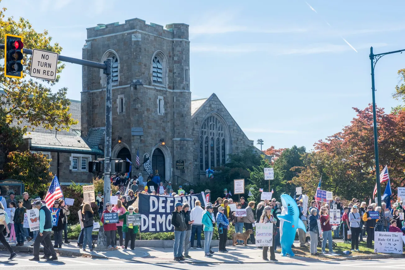 Protestors of all ages rally in Winchester on No Kings Day