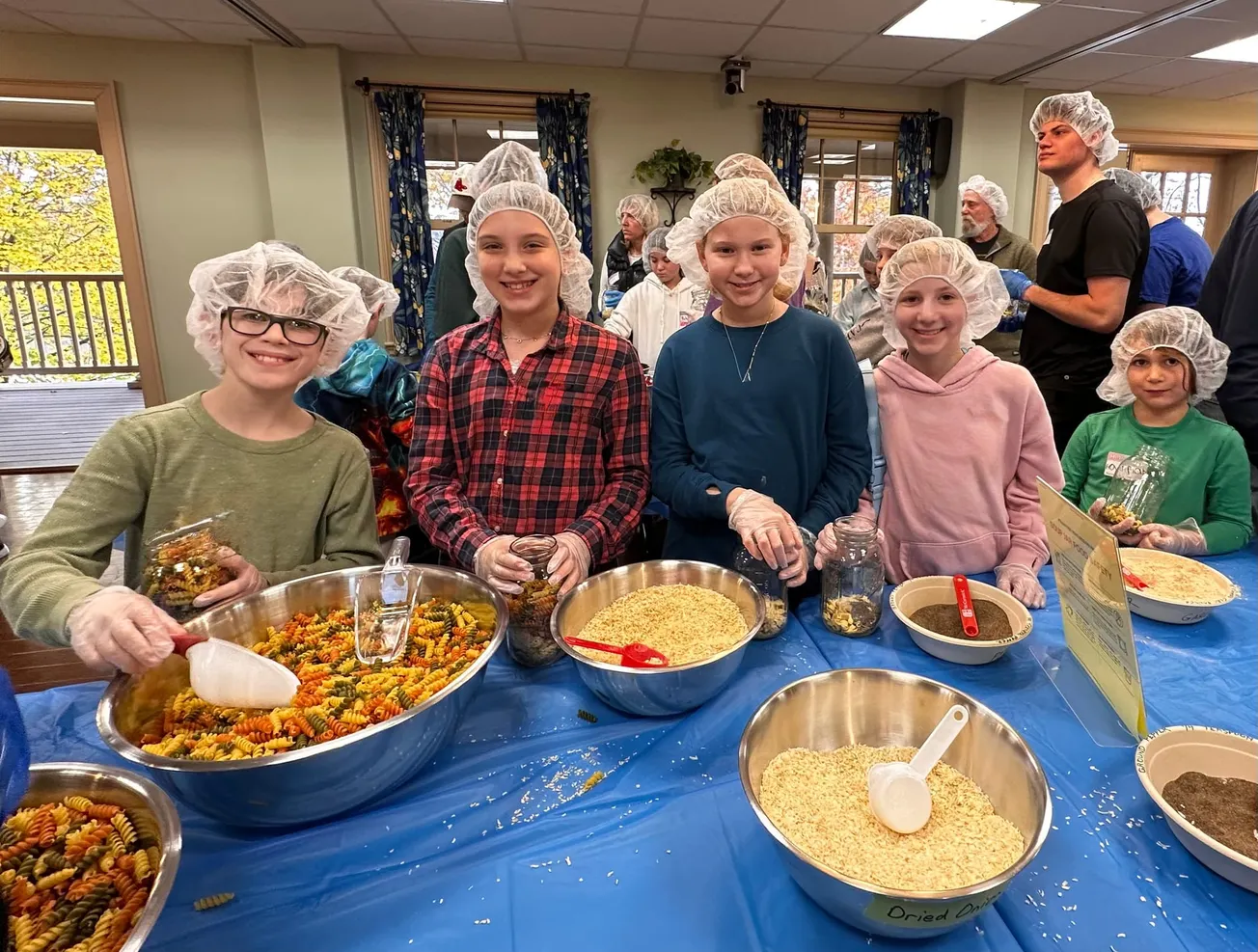 Winchester community responds to help feed its neighbors