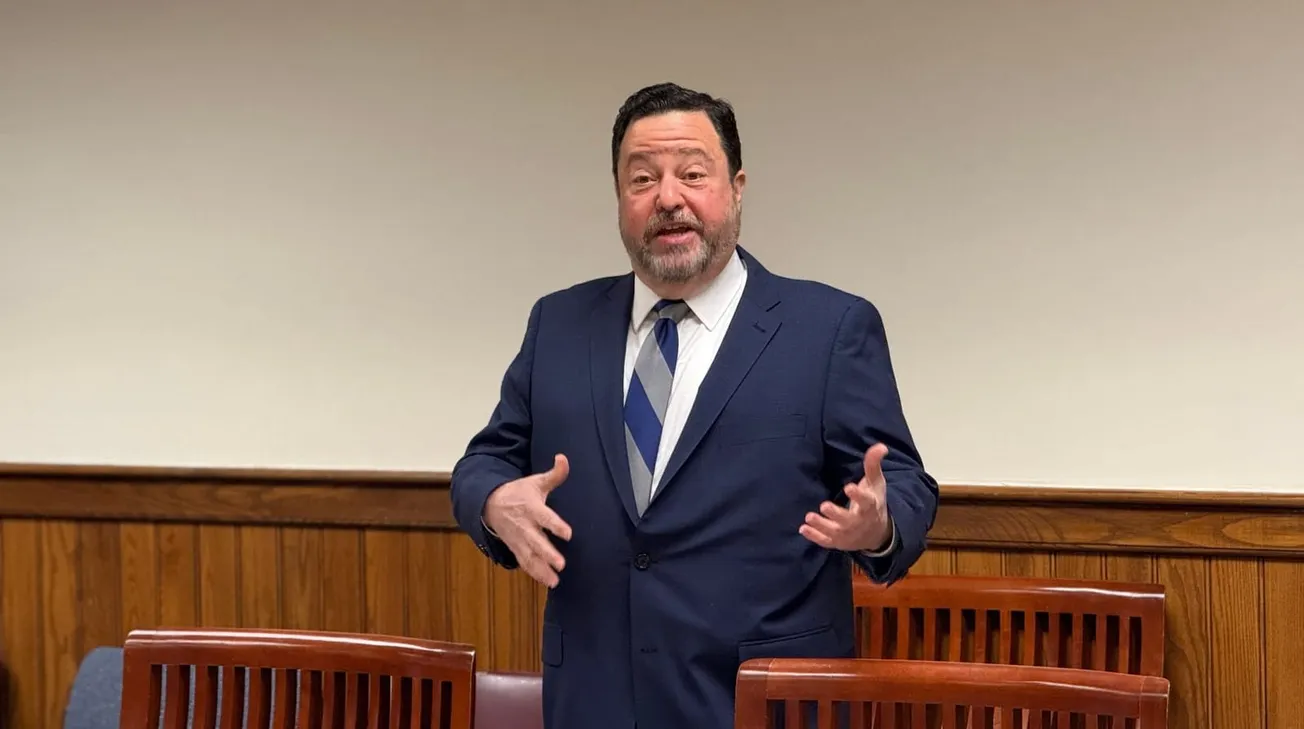 Winchester Select Board talks goals for town manager