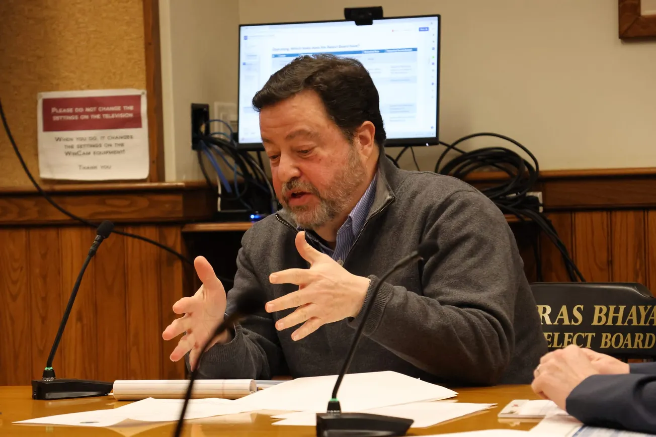 Winchester Select Board sets timeline to establish goals for new town manager