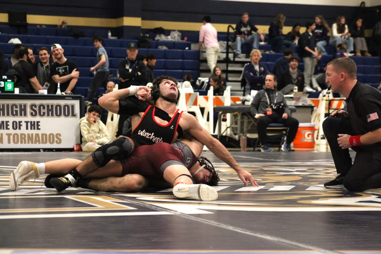 Winchester wrestlers finish second as a team in state sectionals with eight moving on to divisional round