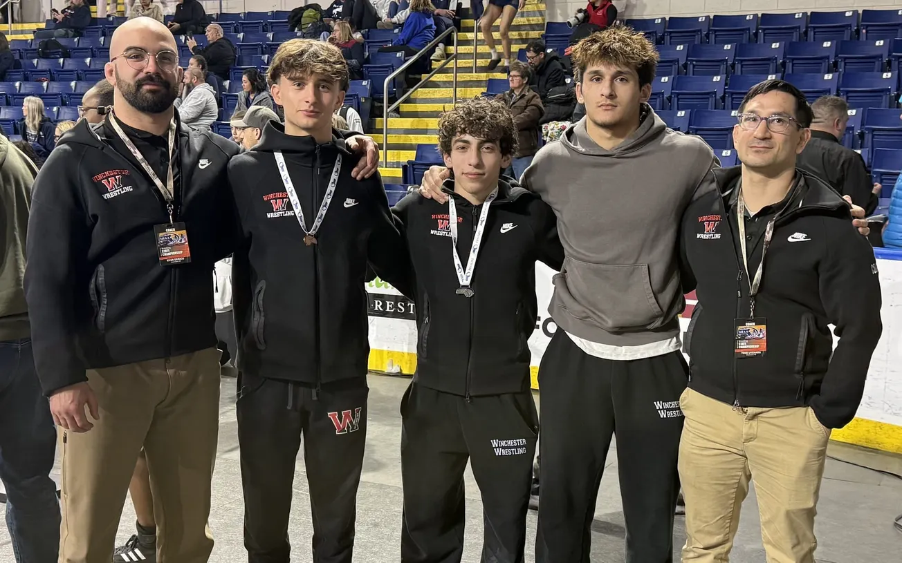 Winchester wrestlers Napadow Baquero, Donlon advance to the All-New England Tournament in Providence on Saturday