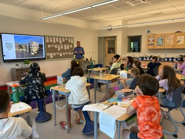 Solar lesson turns Winchester’s Lynch School roof into a classroom