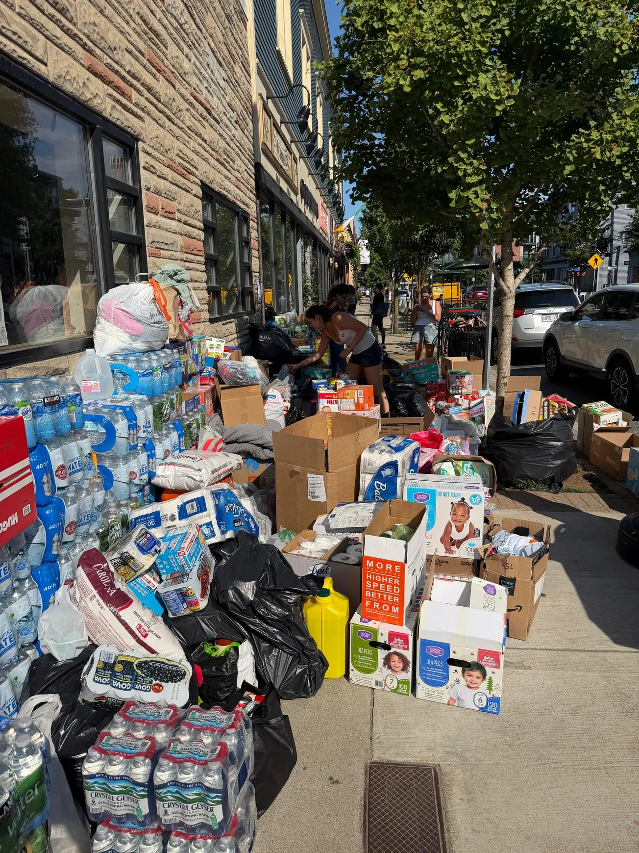 Helpers Among Us: Diana Calderon seeking donations for Venezuelan earthquake victims