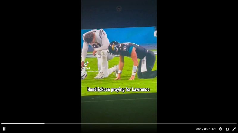 #JohnathanJones Of The #WesternJournal Via #WorldNetDaily: 'Pure Class': NFL Star Drops To A Knee In Prayer As Opposing QB Writhes In Pain