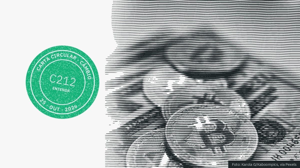 Gravura de uma moeda de bitcoin sobre cédulas, com o carimbo do Carta Circular na editoria Câmbio, sigla C212, tipo Entenda, 25 de outubro de 2026.