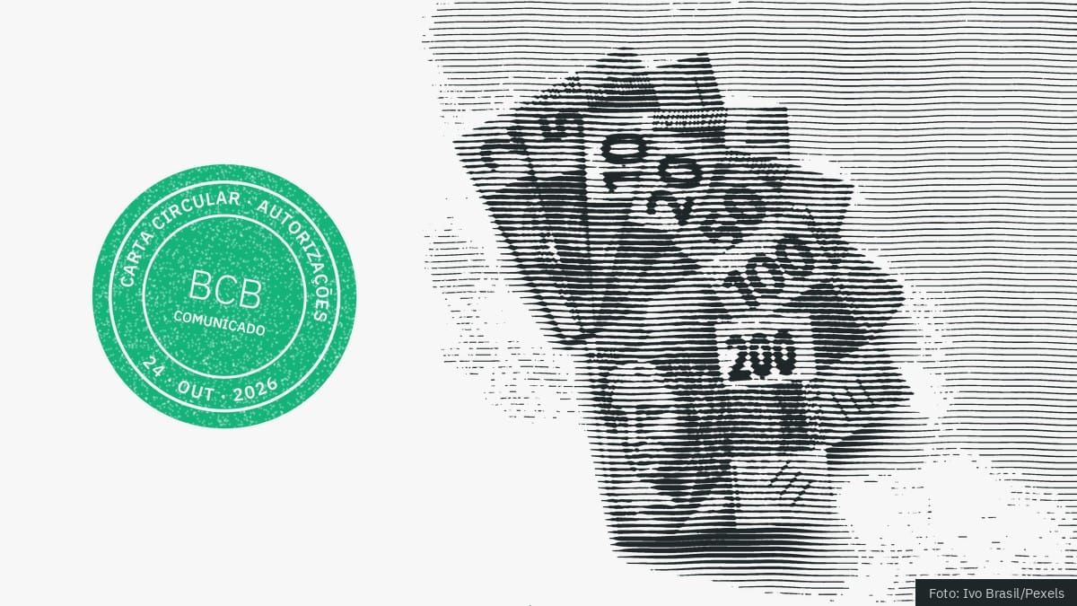 Gravura de cédulas de real de vários valores em leque, com o carimbo do Carta Circular com a sigla BCB