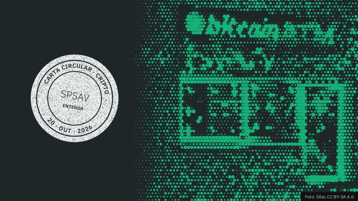 Caixa eletrônico de bitcoin em retícula, com o carimbo do Carta Circular com a sigla SPSAV e a palavra entenda.