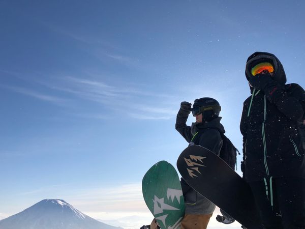 Skiing and snowboarding for free, on points