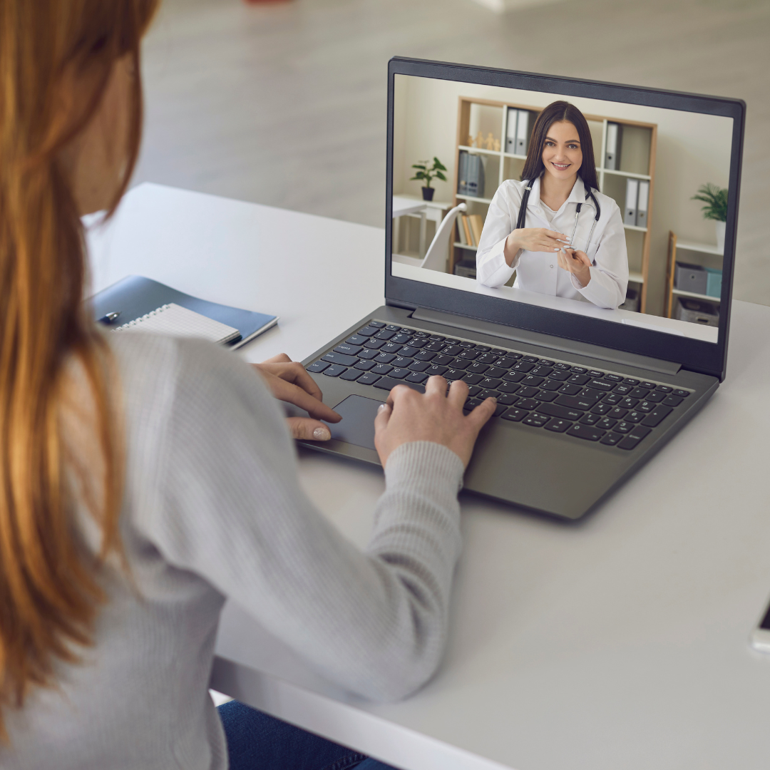 Saiba como as pessoas estão reduzindo o tempo de espera com a consulta online