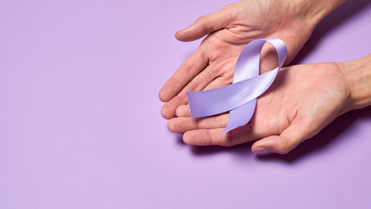 Fevereiro roxo: conscientização sobre lúpus, fibromialgia e Alzheimer e a importância do cuidado contínuo