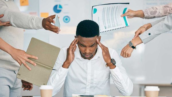 Ansiedade: saiba como identificar e tratar os sintomas