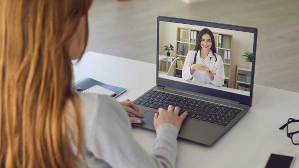 Consulta online com ginecologista: rápida, prática e sem agendamento