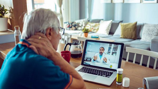 Consulta online com urologista sem sair de casa