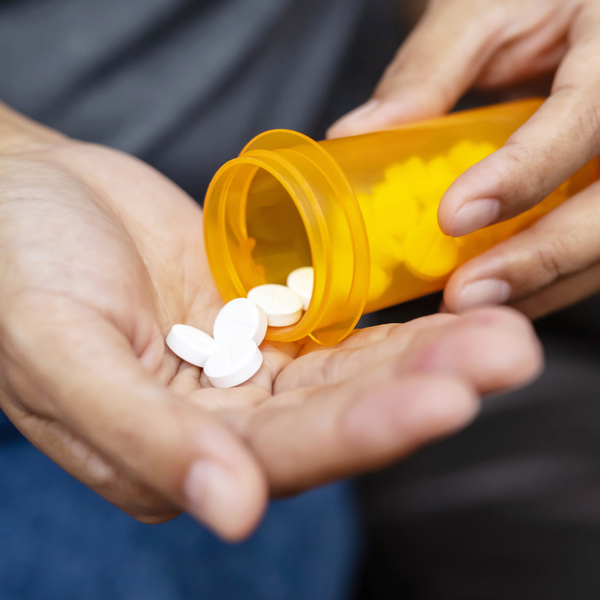 Bebida alcoólica corta o efeito do remédio?