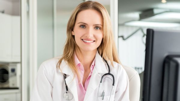 Consulta com clínico geral ainda hoje? Veja como conseguir