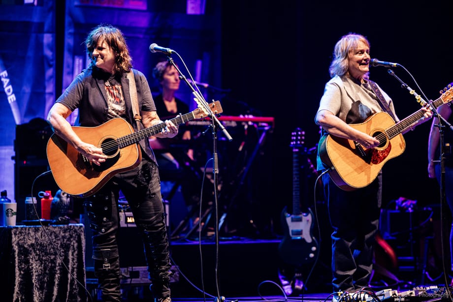 BONUS TRACKS: 4/20 Song by Shooter Jennings and Willie Nelson, Health Updates from Indigo Girls and Bill Strings, and More Roots Music News