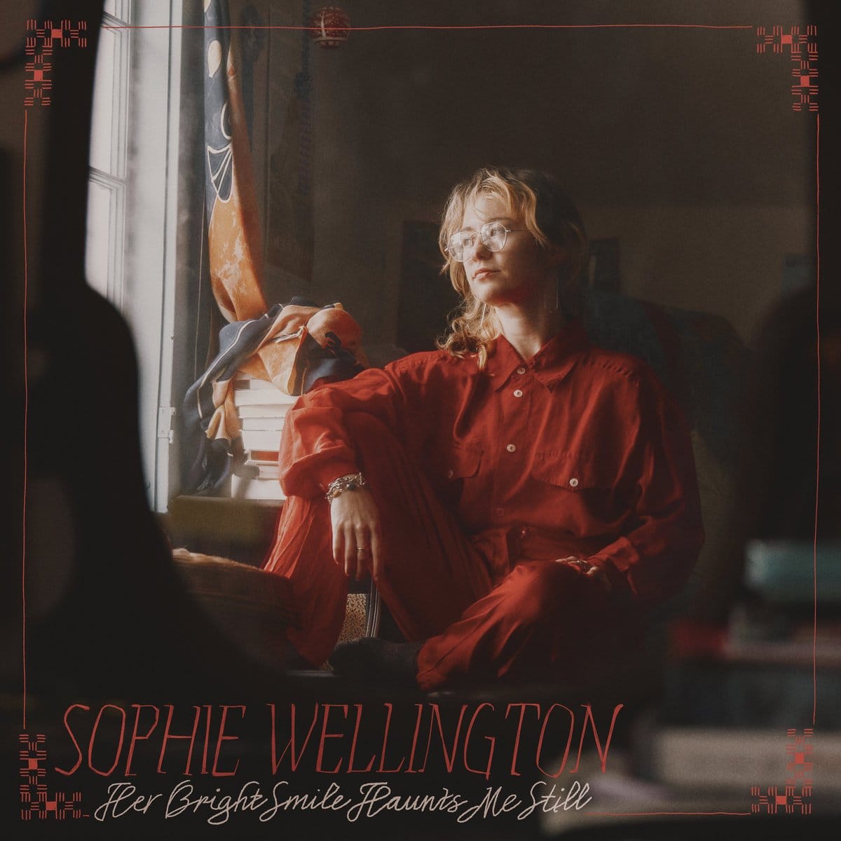 ALBUM REVIEW: Sophie Wellington Shimmers on 'Her Bright Smile Haunts Me Still'
