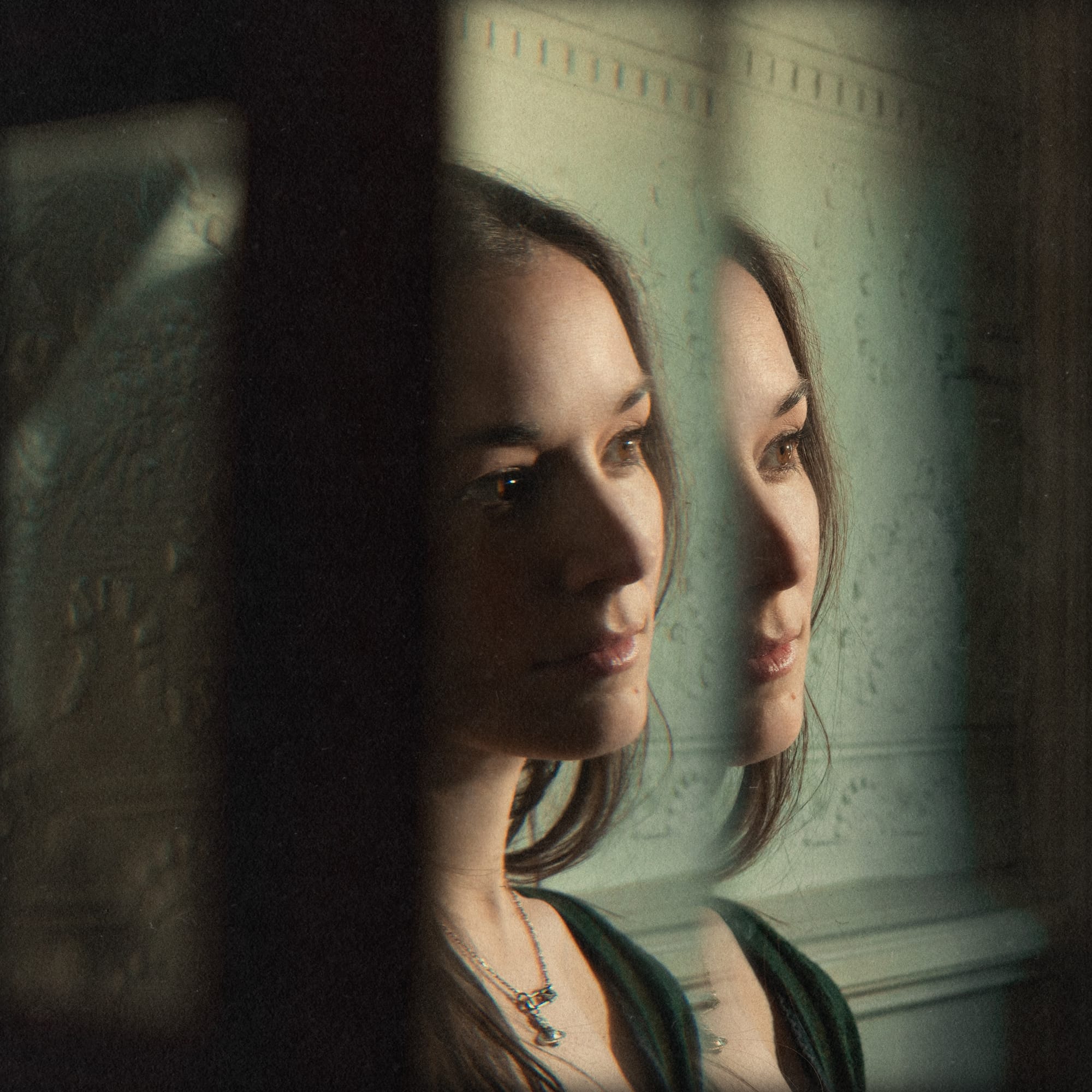 ALBUM REVIEW: Margaret Glaspy Puts Fraught Relationships Under a Microscope on 'I Am Both'