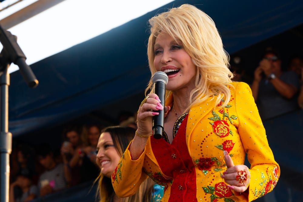 BONUS TRACKS: Dolly Parton's AMERICANAFEST Award, New Sierra Ferrell Track, Bandcamp Friday, and More Roots Music News