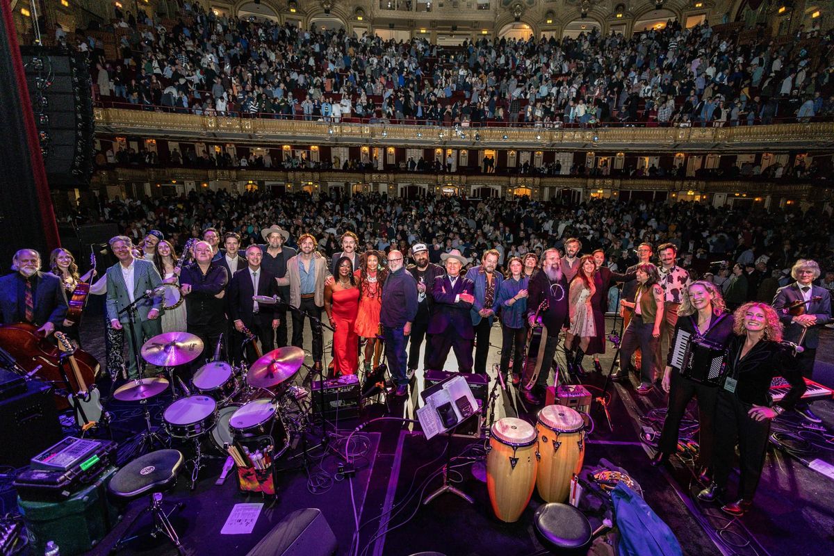 BONUS TRACKS: Live Recordings from John Prine, Nick Shoulders, and Greensky Bluegrass, New Lydia Loveless EP, and More Roots Music News