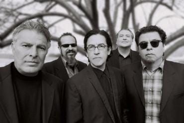 Los Lobos: A Social Comment on the "Gates of Gold"