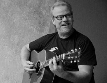 A New "Stupid Heart" Brings out the Best in Shawn Mullins