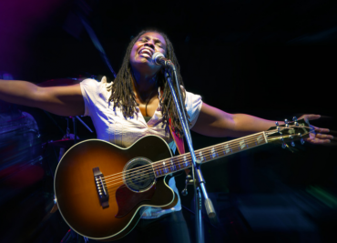 Ruthie Foster & Sunny Sweeney Trump Hate With Pink Power