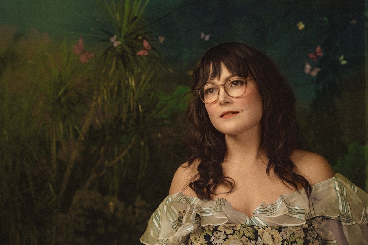 SPOTLIGHT: Sara Watkins Offers Space to Imagine and Dream ‘Under the Pepper Tree’