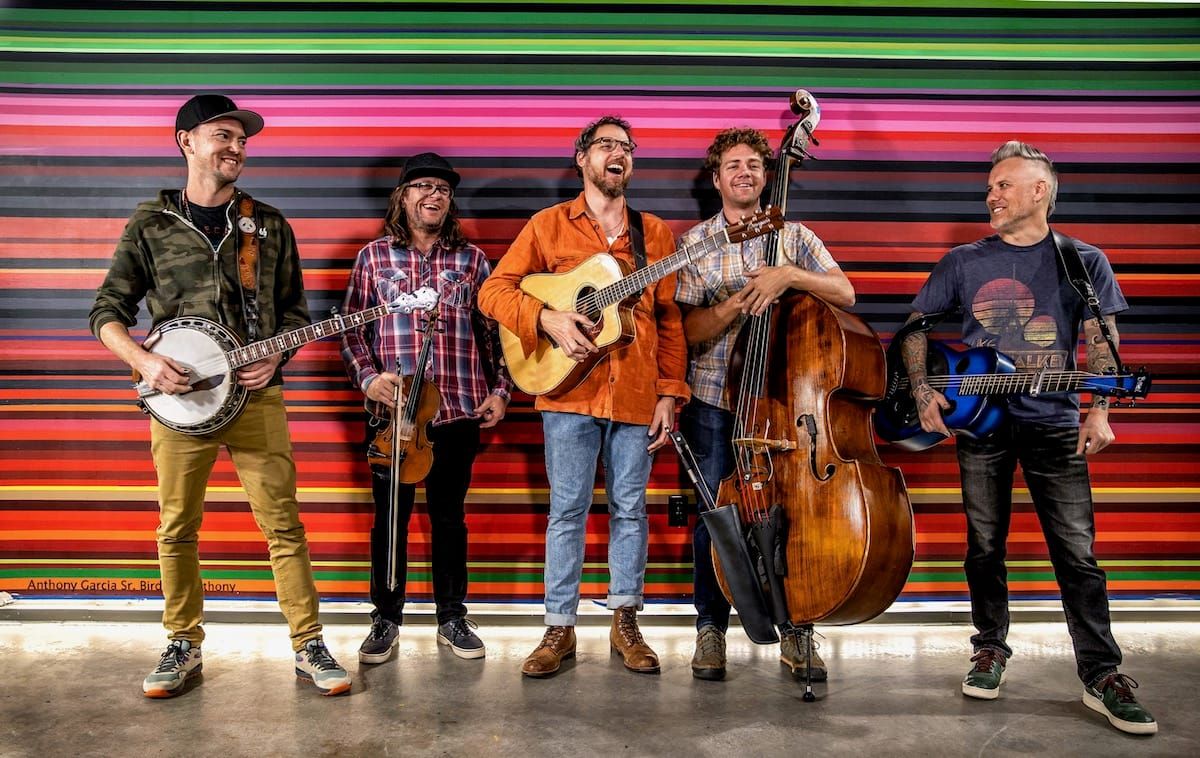No Listeners Left Behind as The Infamous Stringdusters Charge ‘Toward the Fray’