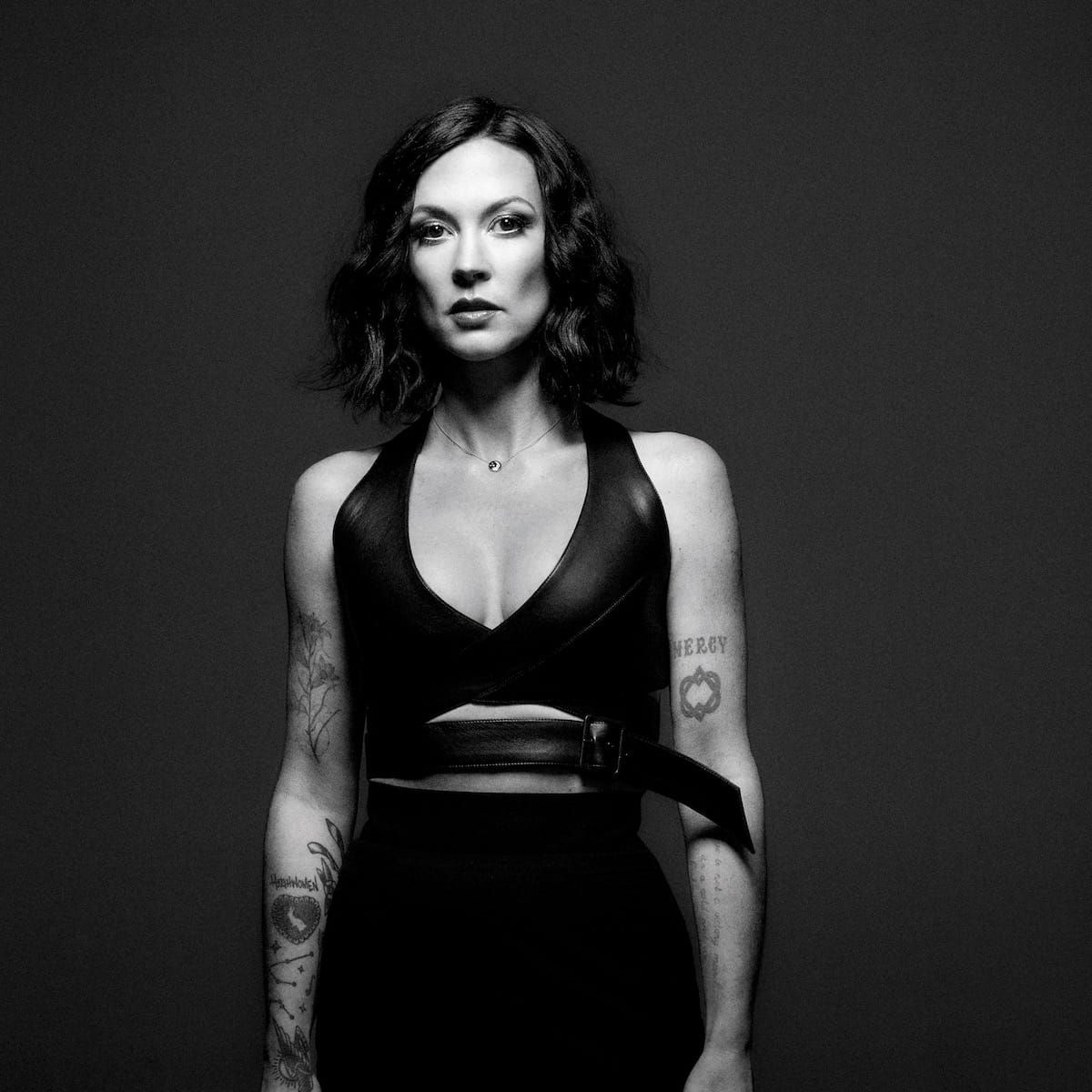 ALBUM REVIEW: Amanda Shires Shines Through on ‘Take It Like a Man’