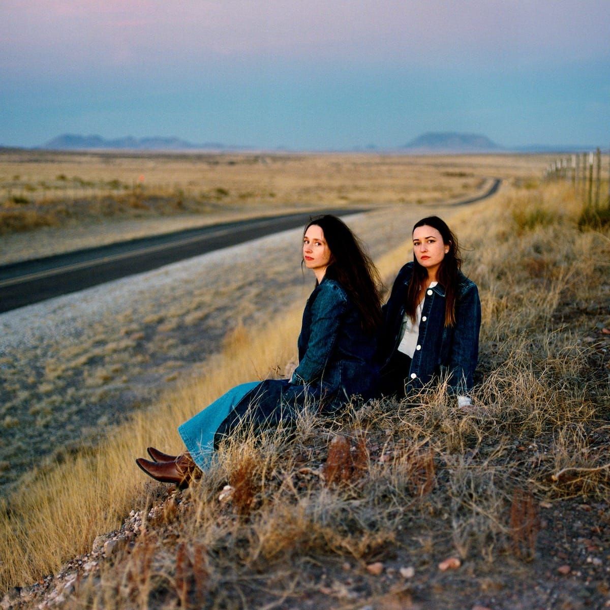 ALBUM REVIEW: As Plains, Jess Williamson and Waxahatchee Find a Fruitful Pairing
