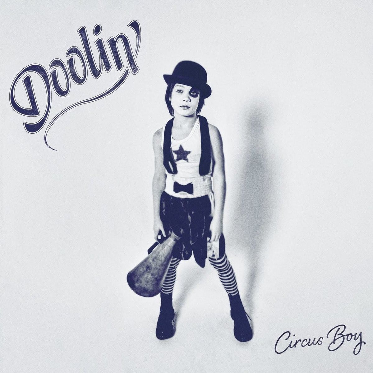 ALBUM REVIEW: Doolin’ Delights With French-Celtic-Folk Blend on ‘Circus Boy’