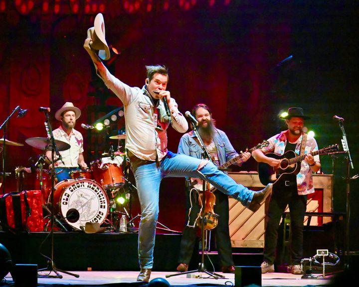 BONUS TRACKS: News on AI Policy, The Chicks on Broadway, Ketch Secor, and More