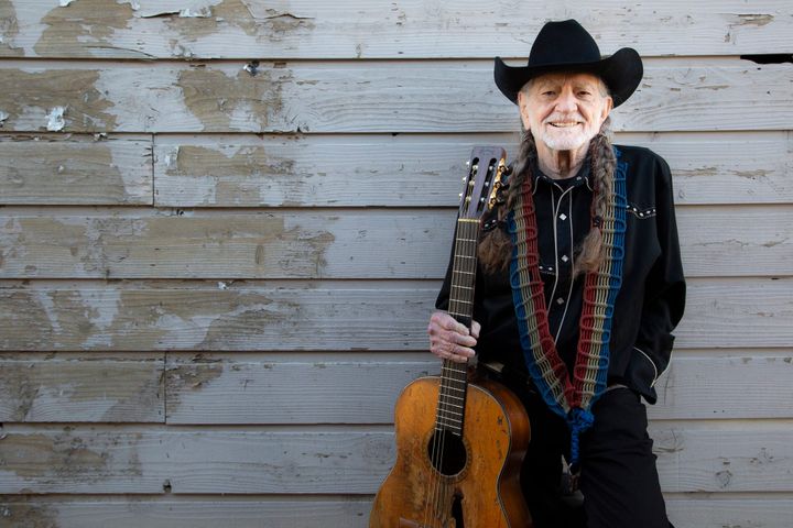 BONUS TRACKS: Another New One from Willie Nelson, Banjo Lessons from Kaïa Kater, and More Roots Music News