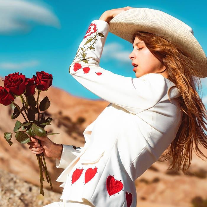 ALBUM REVIEW: Mikaela Davis Plays With Genre On ‘Graceland Way’