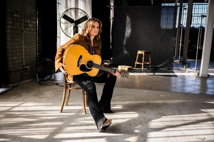 BONUS TRACKS: New Music From Brandy Clark, Meshell Ndegeocello Covers Bob Dylan, and More Roots Music News