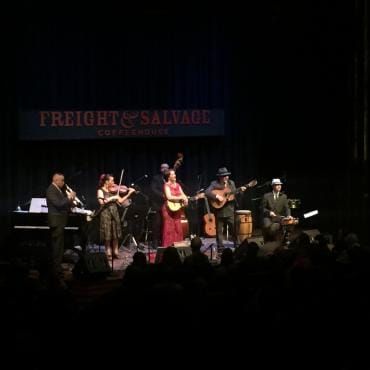 Cascada de Flores' Golden Heart