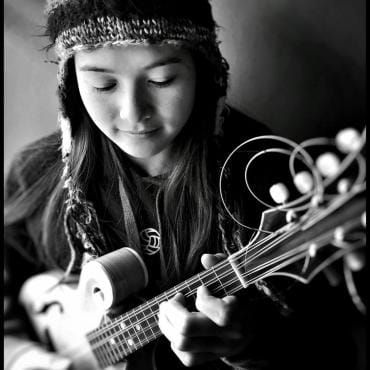 AJ Lee: A Flower Blooms in the California Bluegrass