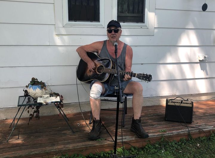 Forty Years After ‘The Iowa Waltz,’ Greg Brown’s Voice Rumbles Across Generations