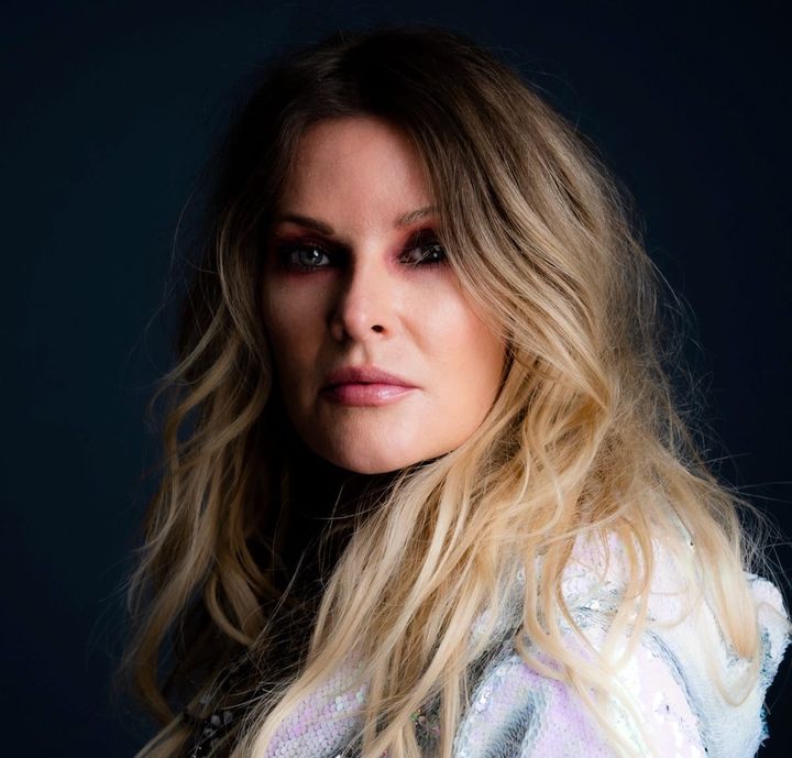 In the Deep End With Elizabeth Cook