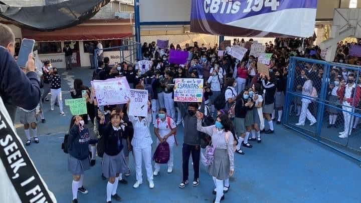 estudiantes contra acoso