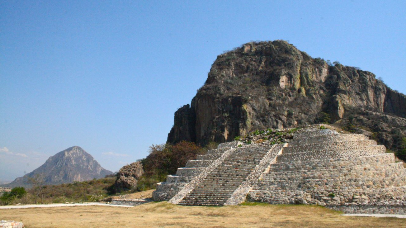 regresa el monumento 9