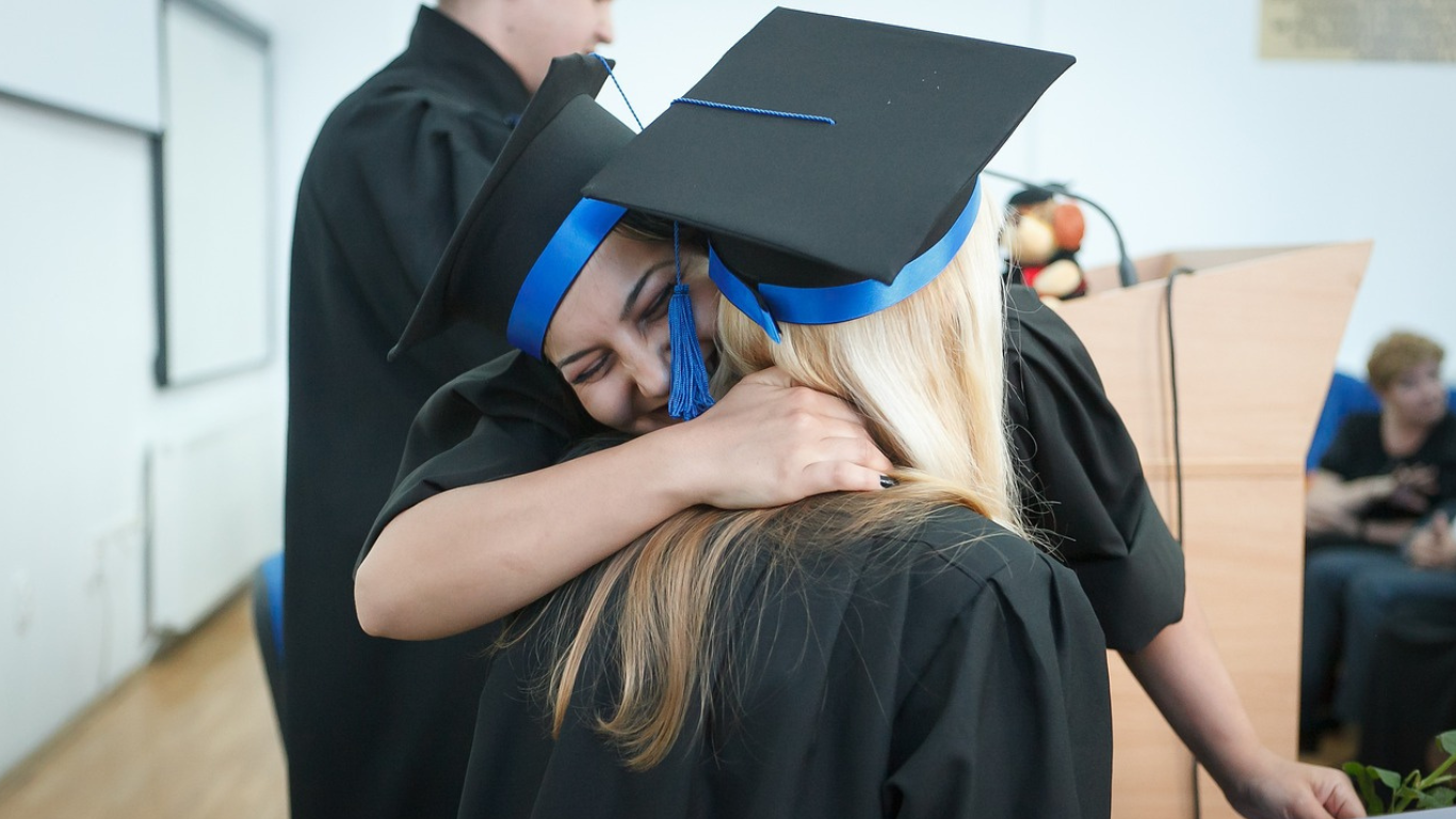 cuanto cuesta graduarse