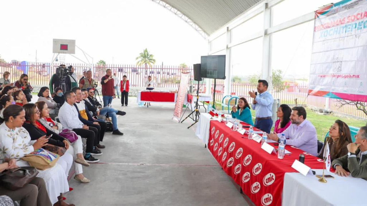 chalo flores inauguro un curso de capacitacion para mujeres