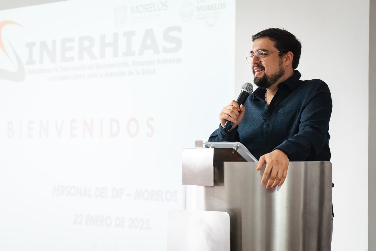 Andrés Martín Bahena Martínez, director general del SEDIF