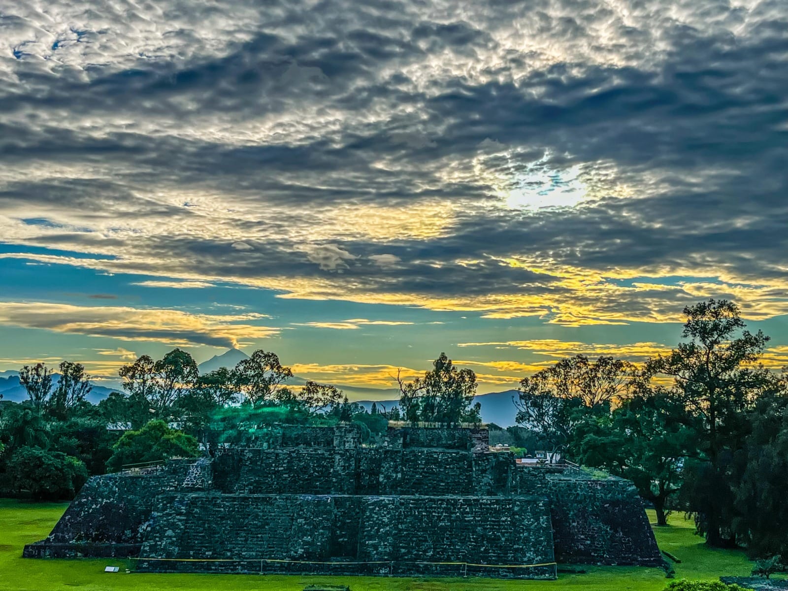 Pirámide de Morelos.