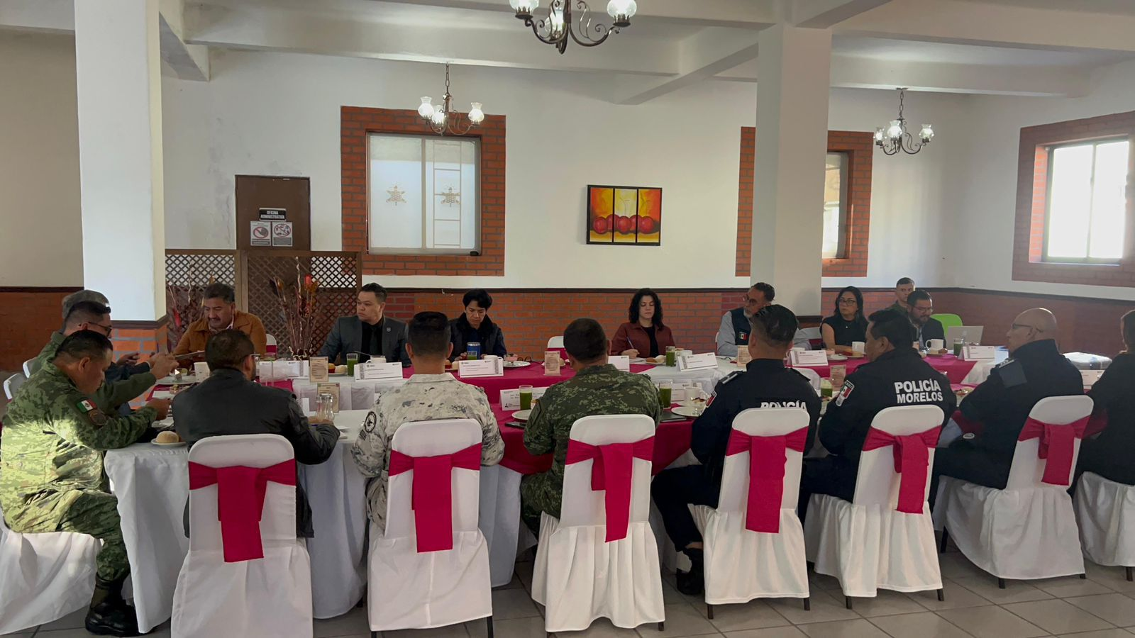 José Luis Urióstegui participa en la primera sesión presencial de la Mesa Regional de Construcción de Paz 