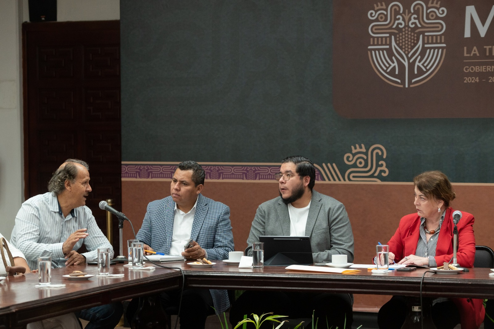 Refrenda Margarita González Saravia trabajo conjunto con sector de transporte morelense